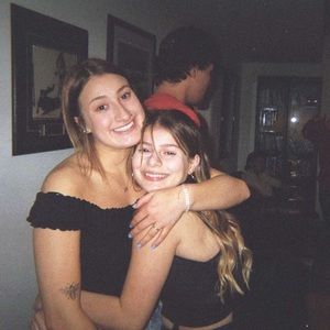 Meet your Posher, Abbie